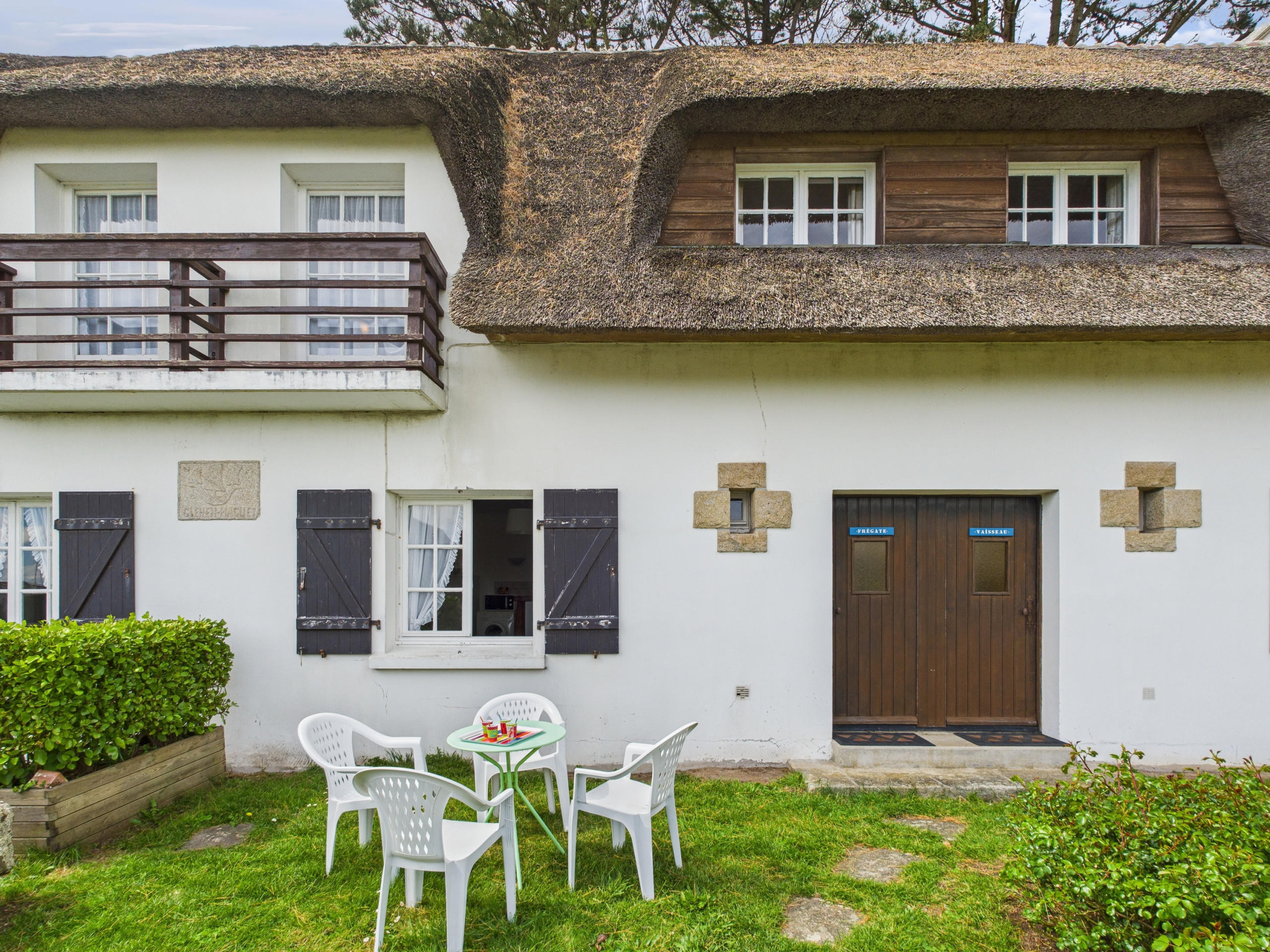  in Le Guilvinec - La Frégate – Für 4 in einem Reetgedecktes Haus 