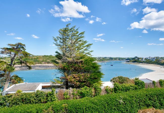 Ferienhaus in Saint-Pabu - Großes Haus am Meer mit Garten für 11 Personen