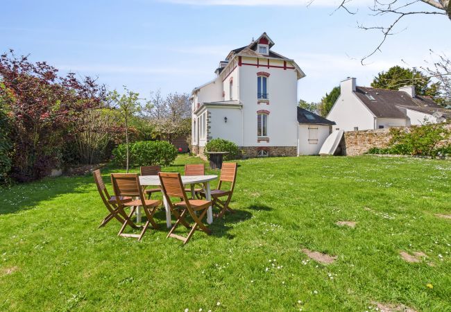 Ferienhaus in Fouesnant - Haus mit Garten für 4 Erwachsene und 2 Kinder Ferienhaus in Fouesnant - Haus mit Garten für 4 Erwachsene und 2 Kinder