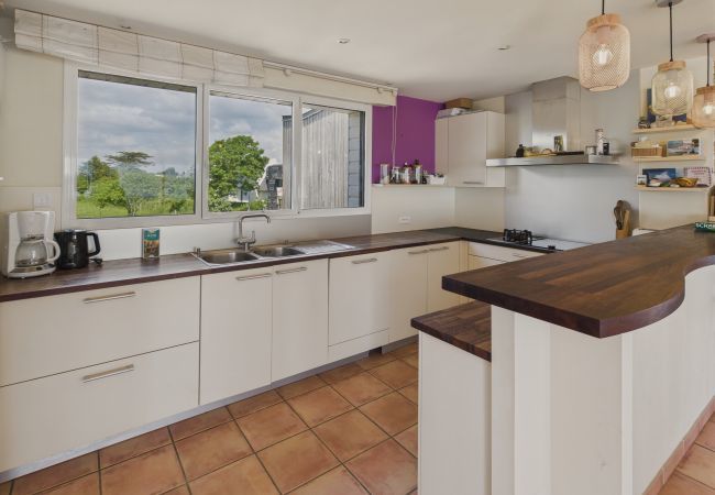 Ferienhaus in Loctudy - Haus direkt am Meer für 6 Personen in Larvor Ferienhaus in Loctudy - Haus direkt am Meer für 6 Personen in Larvor