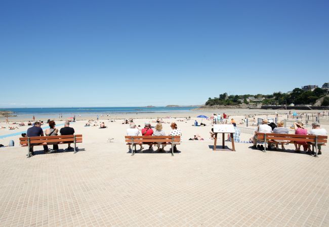 Ferienhaus in Dinard - 300 m vom Strand entfernt, Terrasse, tolles Haus für 4 Ferienhaus in Dinard - 300 m vom Strand entfernt, Terrasse, tolles Haus für 4