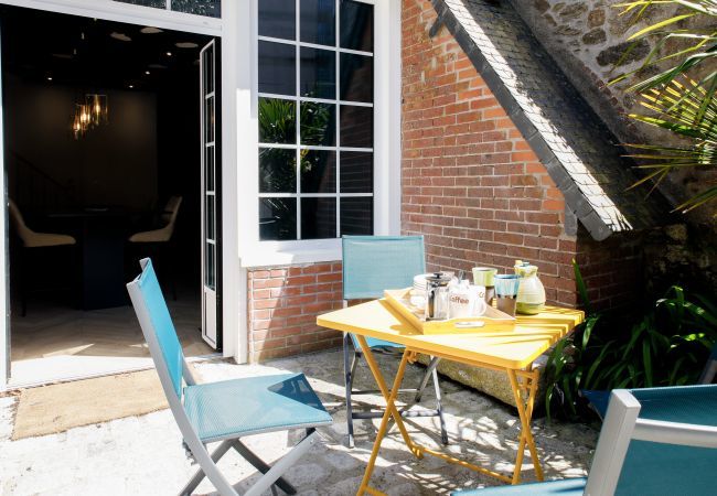 Ferienhaus in Dinard - 300 m vom Strand entfernt, Terrasse, tolles Haus für 4 Ferienhaus in Dinard - 300 m vom Strand entfernt, Terrasse, tolles Haus für 4