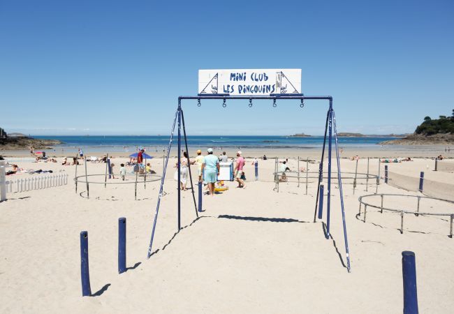 Ferienhaus in Dinard - 300 m vom Strand entfernt, Terrasse, tolles Haus für 4 Ferienhaus in Dinard - 300 m vom Strand entfernt, Terrasse, tolles Haus für 4
