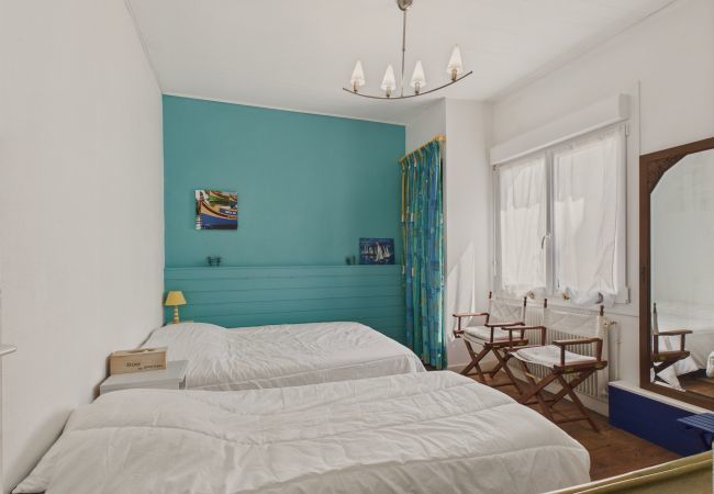 Ferienhaus in Les Sables-d´Olonne - 200 m vom Strand – Zentrale Lage – Innenhof Ferienhaus in Les Sables-d´Olonne - 200 m vom Strand – Zentrale Lage – Innenhof