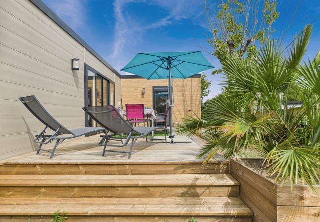 Chalet in Saint-Gilles-Croix-de-Vie - Gemeinsamer beheizter Pool, 2 Erwachsene 2 Kinder Chalet in Saint-Gilles-Croix-de-Vie - Gemeinsamer beheizter Pool, 2 Erwachsene 2 Kinder