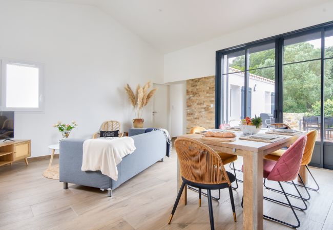 Ferienhaus in La Guérinière - Strand 400 m entfernt - Haus für 4 mit Terrasse Ferienhaus in La Guérinière - Strand 400 m entfernt - Haus für 4 mit Terrasse