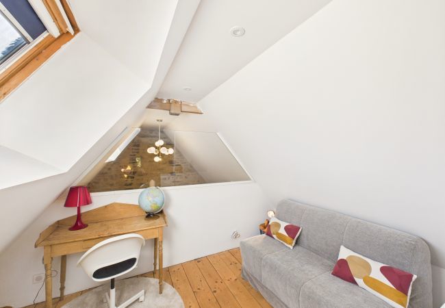 Ferienhaus in Baden - Wunderschönes Reetdachhaus für 6 mit Garten Ferienhaus in Baden - Wunderschönes Reetdachhaus für 6 mit Garten