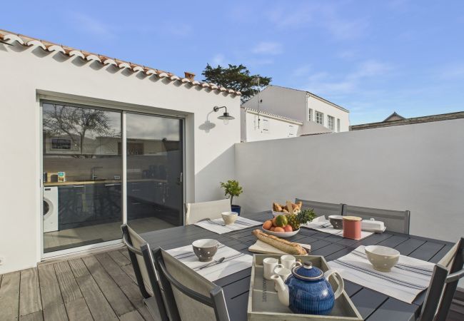 Ferienhaus in Noirmoutier-en-l´Ile - Haus für 4 Erwachsene und 2 Kinder, 30 m vom Meer