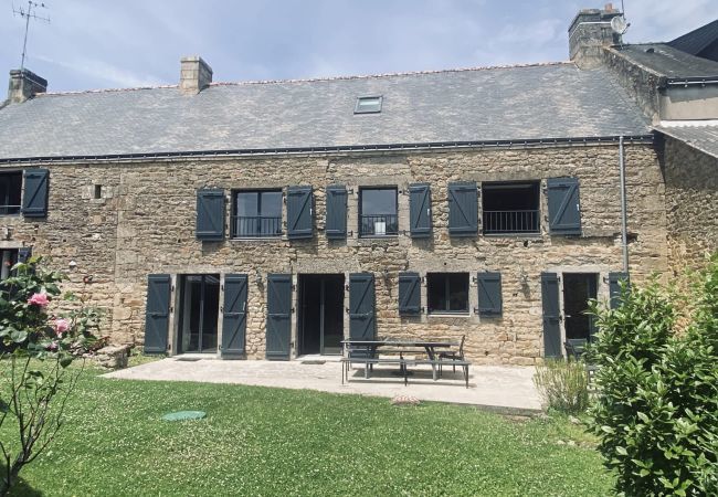 Ferienhaus in Ploemel - Zentrum – Großes Haus für 10 Personen mit Garten