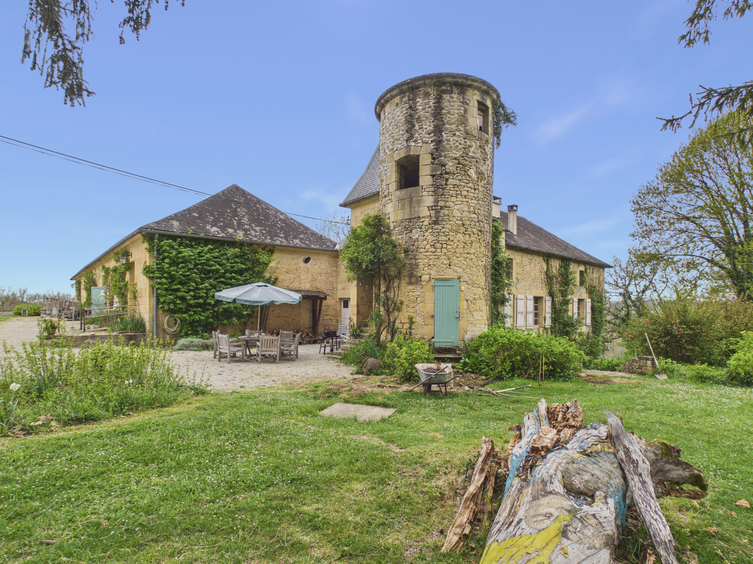  in Fanlac - Charmantes Ferienhaus mit Gemeinschaftspool