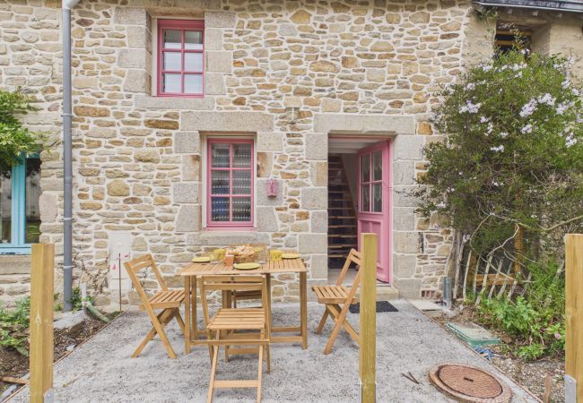 Ferienhaus in Sarzeau - 200 m vom Meer entfernt – Steinhaus für 