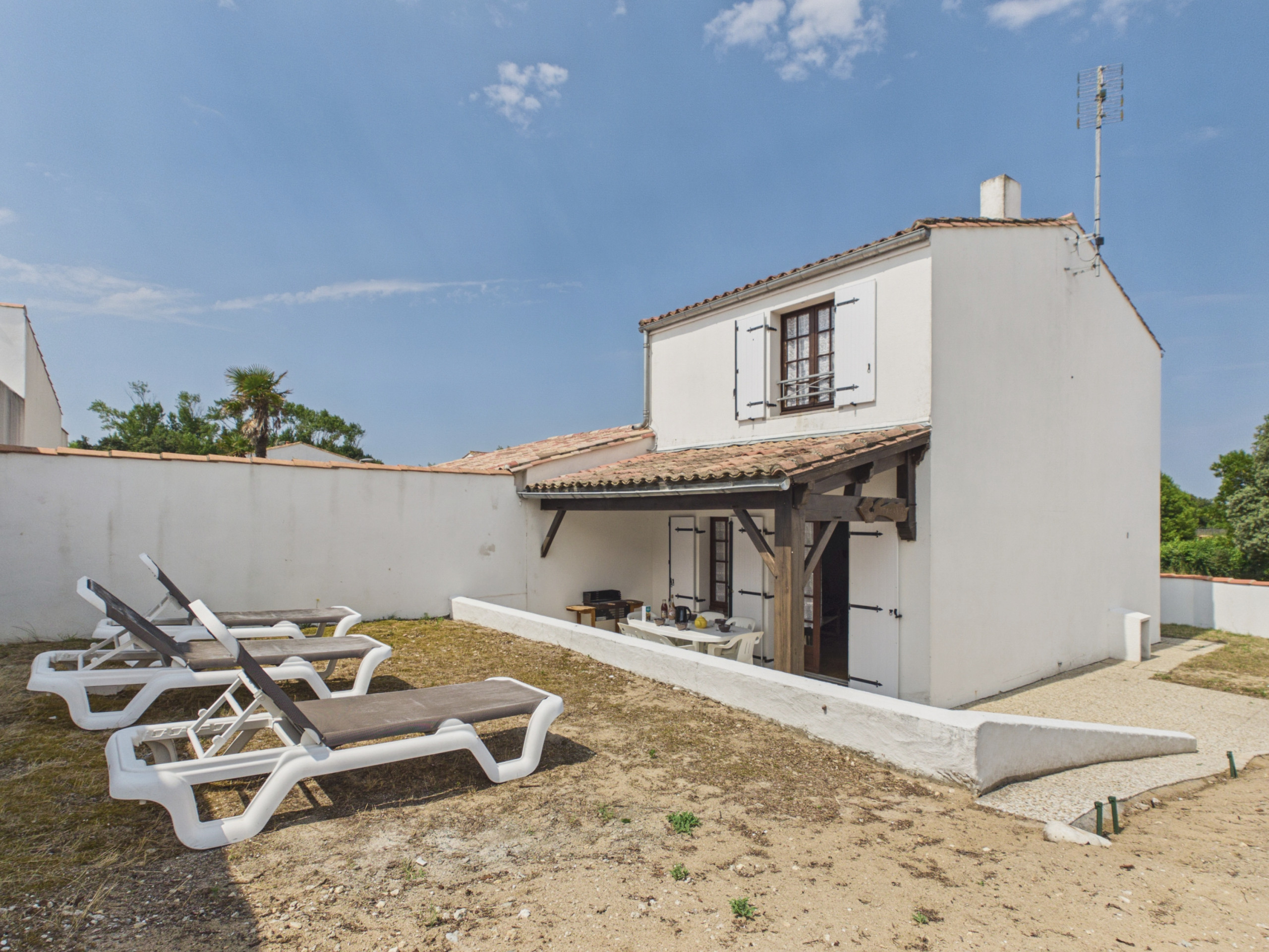  in Rivedoux-Plage - 50 m zum Strand, für 5 mit Garten & Grill