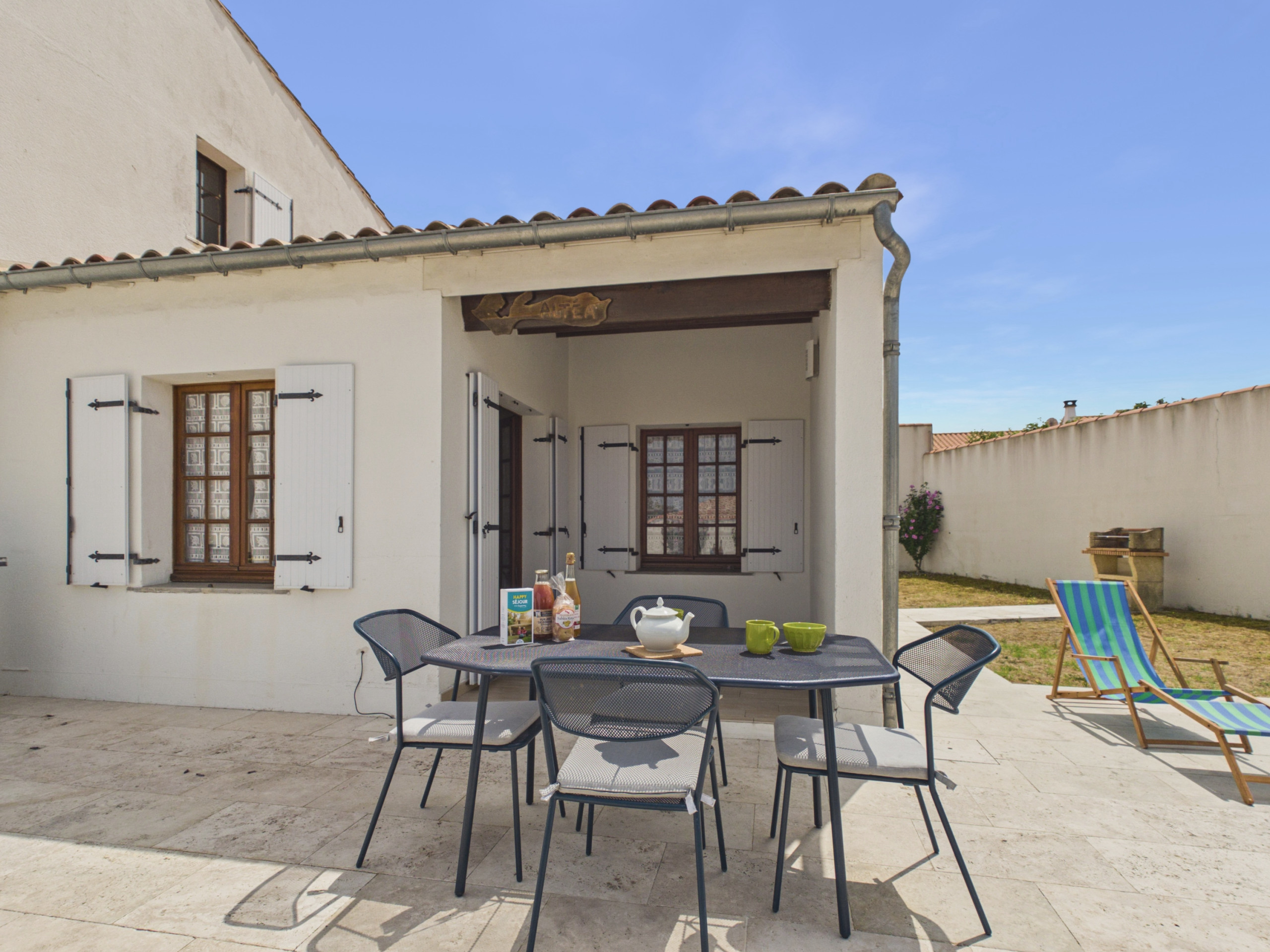  in Rivedoux-Plage - Urlaub für 2, 50m Strand, Garten & BBQ