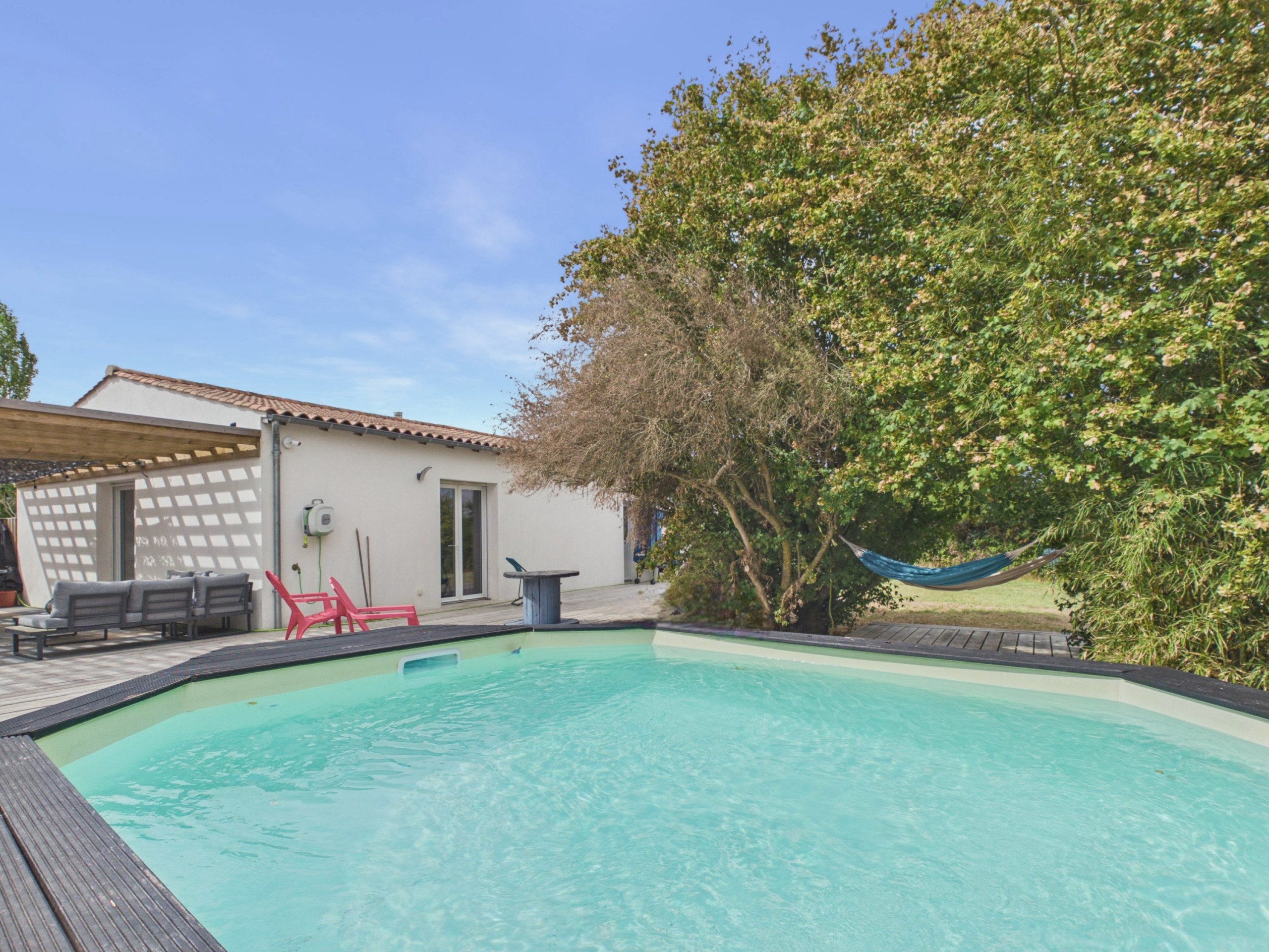  in Angles - Haus mit Pool & großem Garten mit Blick auf Pferde