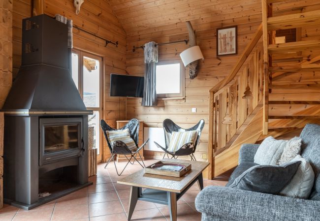 Chalet in Le Dévoluy - 250 m zur Piste, Chalet für 10 & Gemeinschaftspool