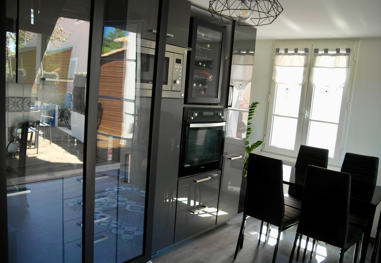 Ferienhaus in Saint-Hilaire-de-Riez - Haus für 5, in Strandnähe, Gemeinschaftspool