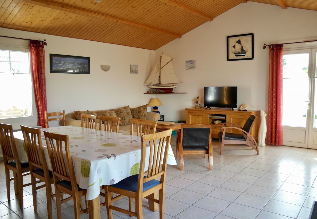 Ferienhaus in La Guérinière - 800m zum Strand - Haus 6 Erwachsene - 2 Kinder