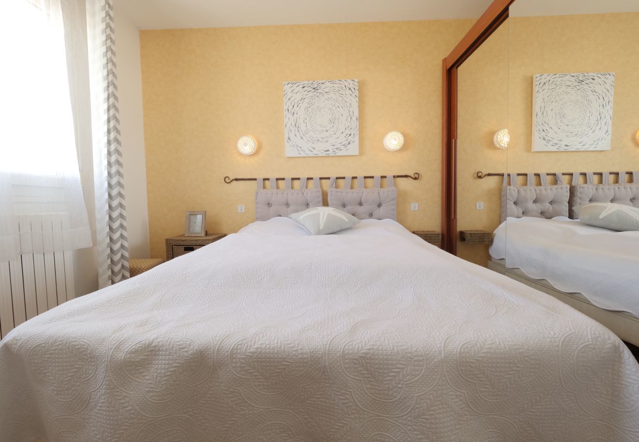 Ferienhaus in Saint-Gilles-Croix-de-Vie - Ein großes Haus für 10 nahe am Meer