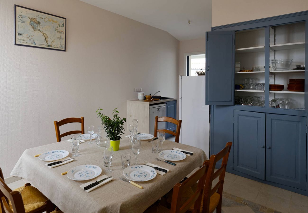 Ferienhaus in Beauvoir-sur-Mer - Im Herzen der Stadt, hübsches Haus für 6 mit Garten