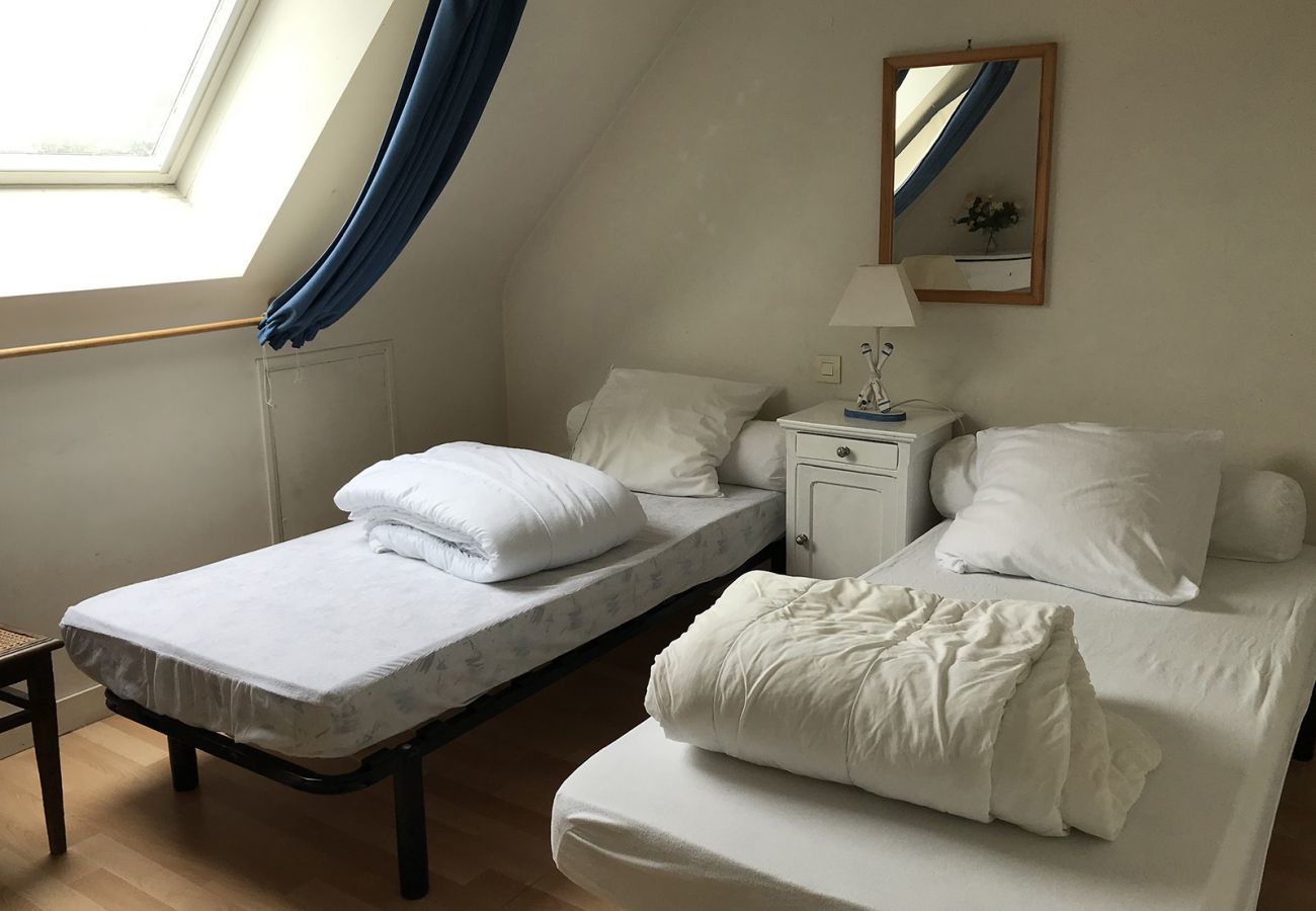 Ferienhaus in Arzon - Haus mit Garten für 10 - 600m zum Strand