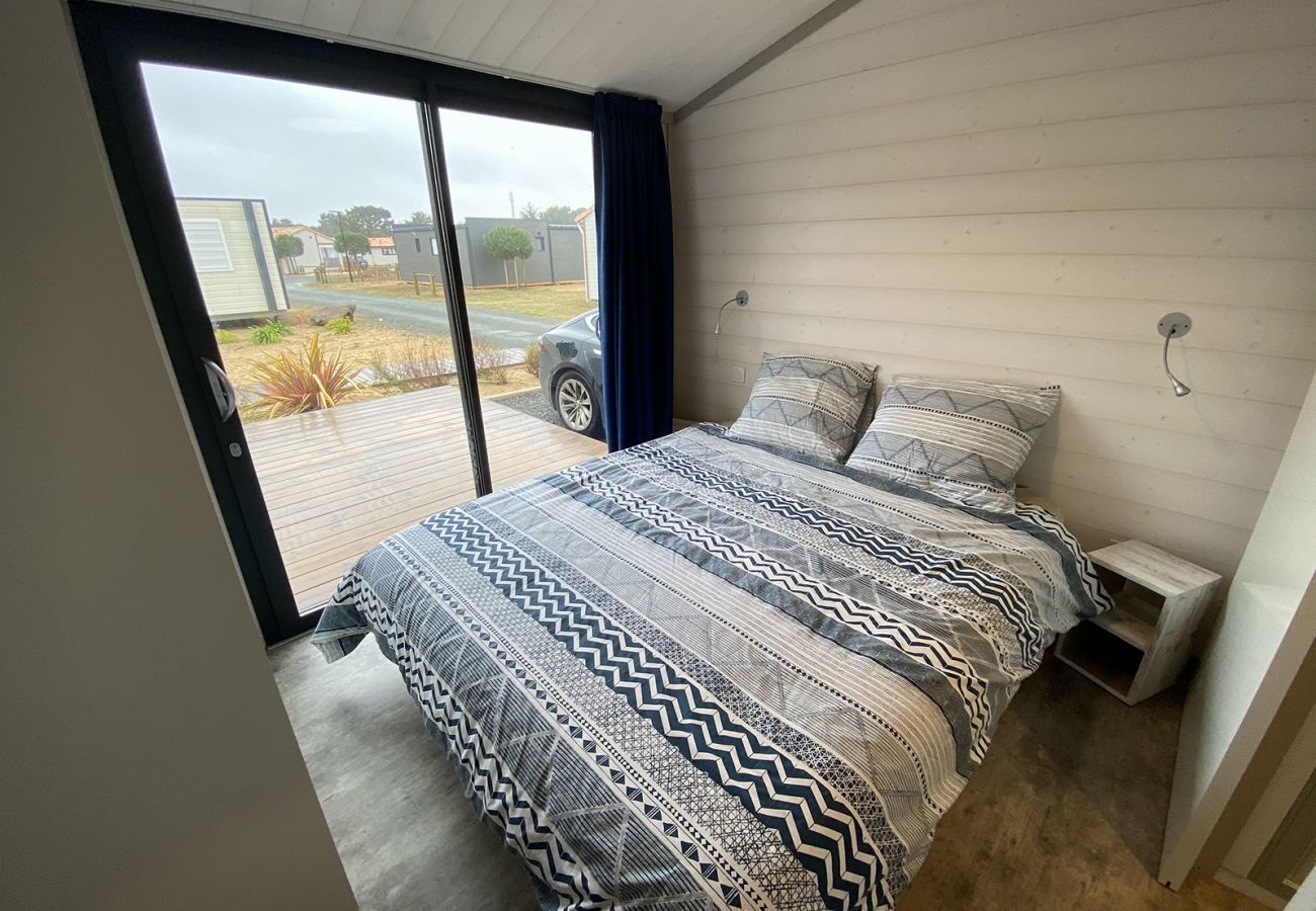 Chalet in Saint-Hilaire-de-Riez - Chalet für 5- Bedecktes Schwimmbad- St Hilaire
