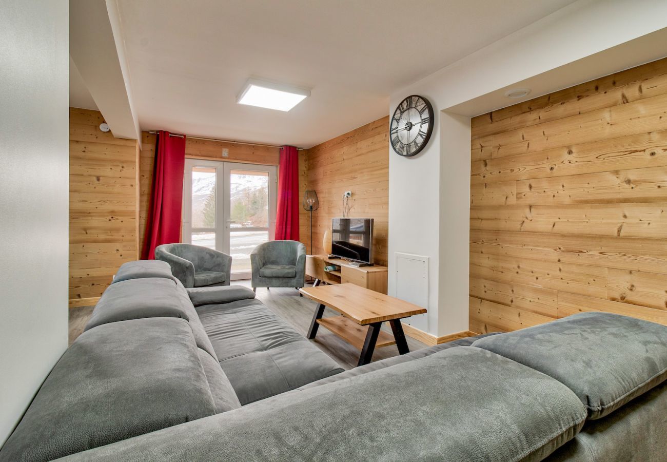 Ferienwohnung in Genos - 80 m von den Pisten entfernt, große Wohnung für 15