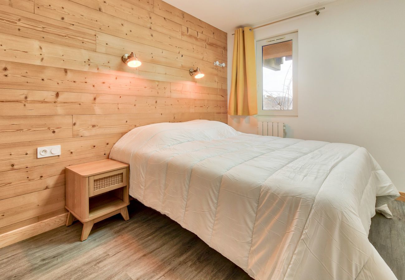 Ferienwohnung in Genos - 80 m von den Pisten entfernt, große Wohnung für 15