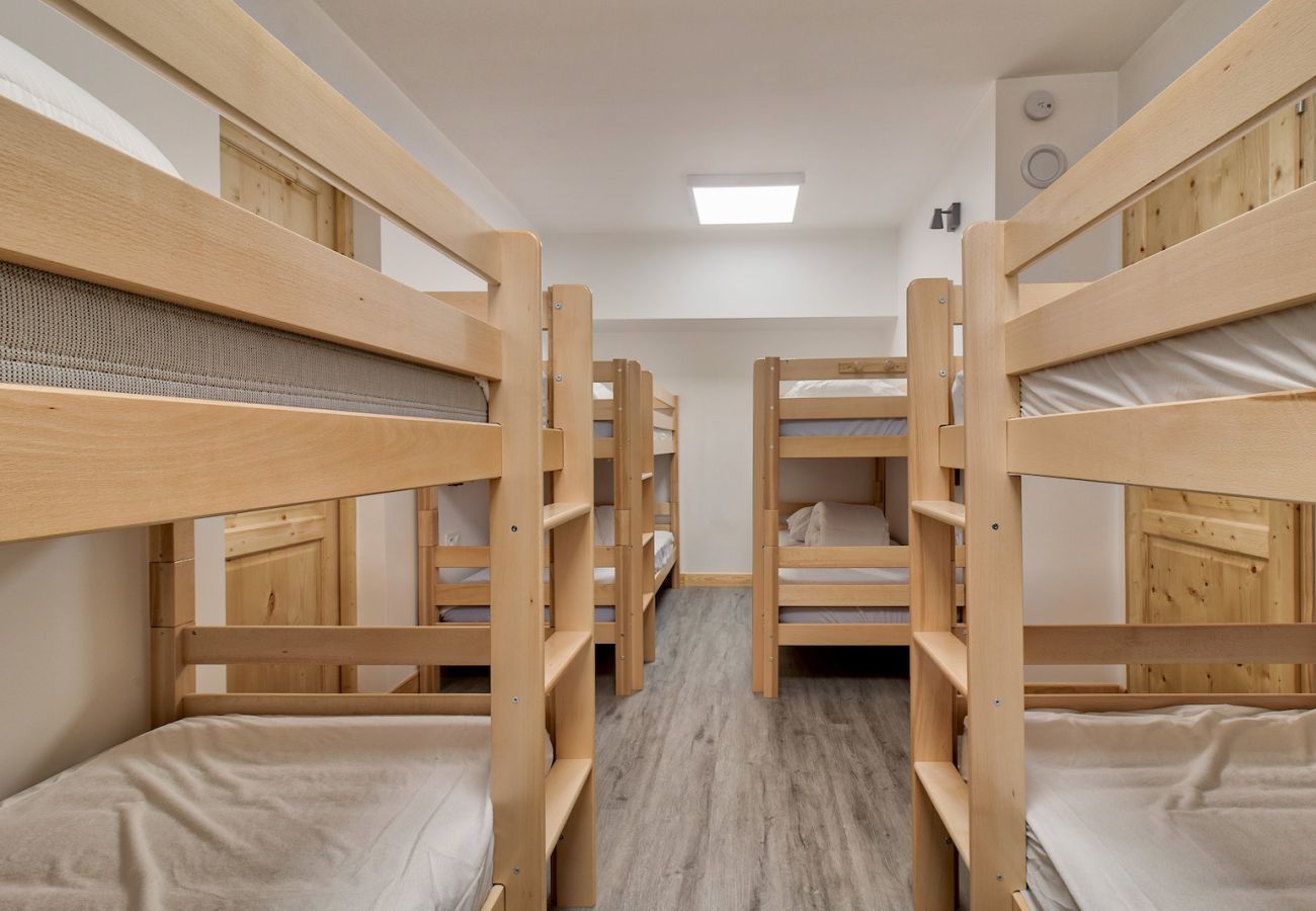 Ferienwohnung in Genos - 80 m von den Pisten entfernt, große Wohnung für 15