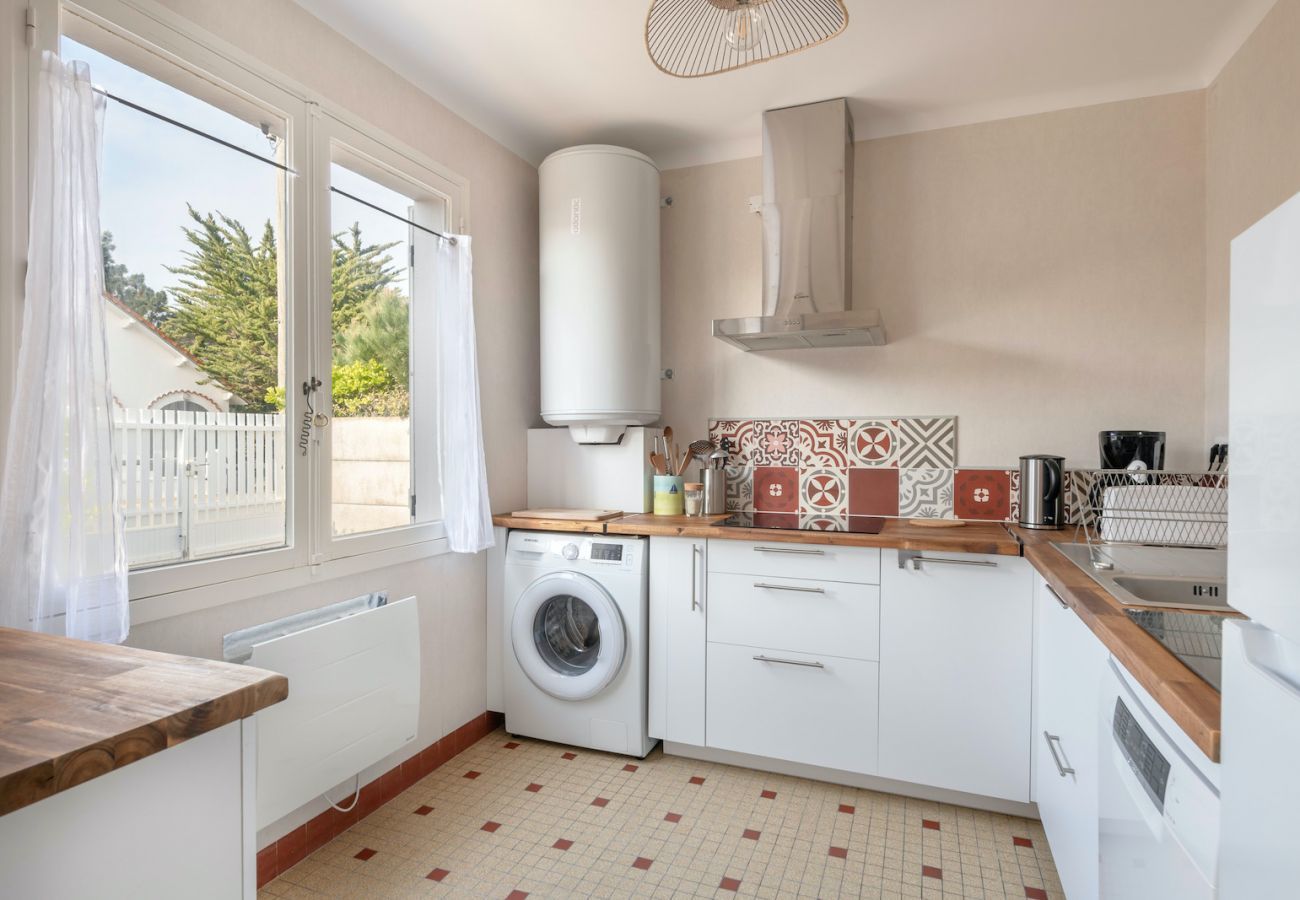 Ferienhaus in Saint-Michel-Chef-Chef - Haus mit Garten 140m vom Strand entfernt