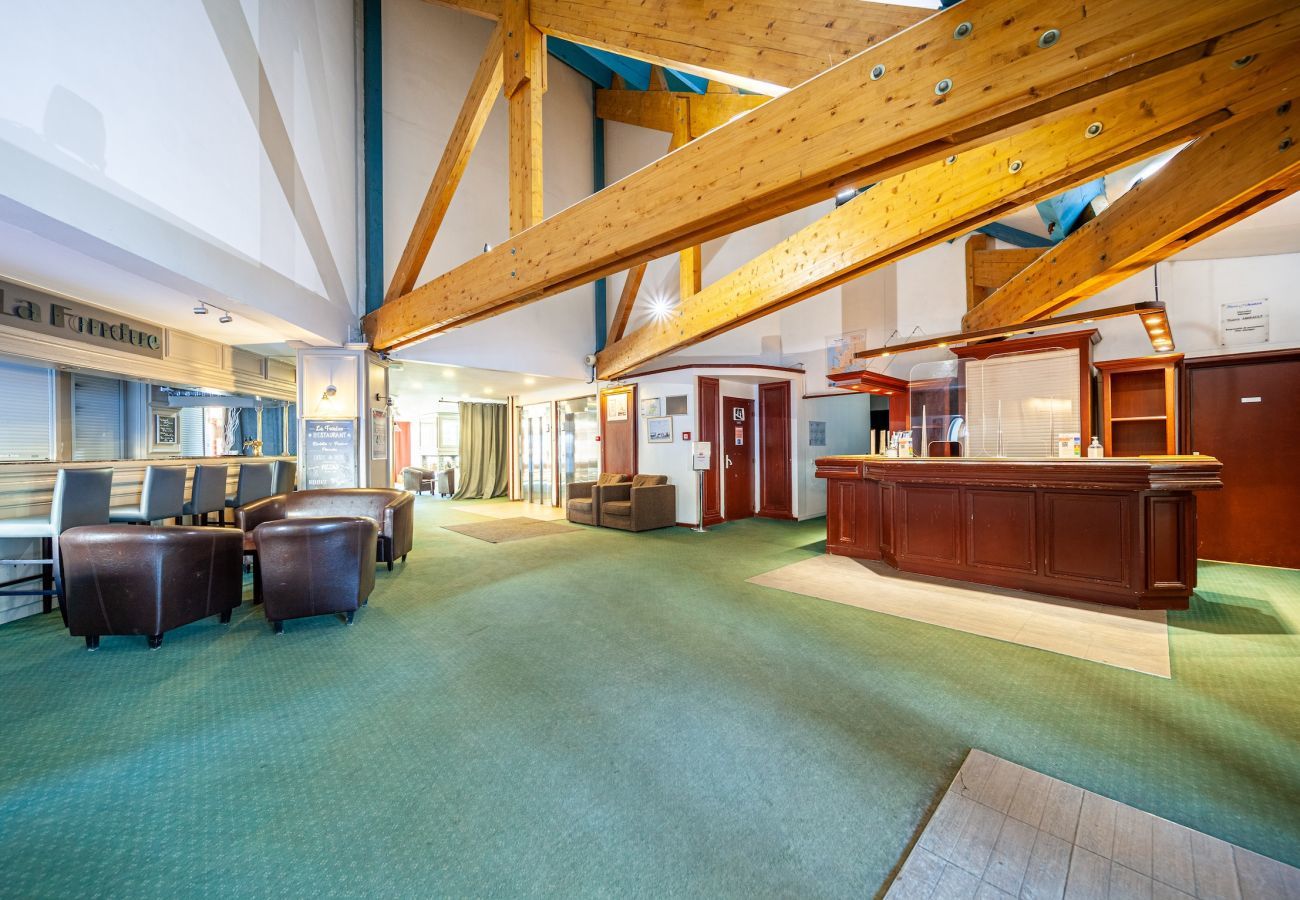 Ferienwohnung in Huez - Apartment 5 Pers. – Residenz mit Pool & Spa