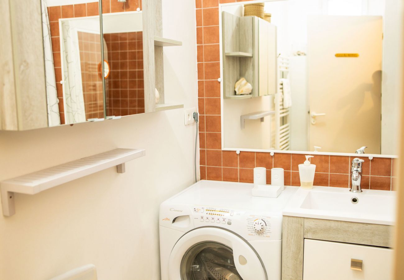 Ferienwohnung in La Flotte - Joliee Brise- Wohnung für 4 mit pool