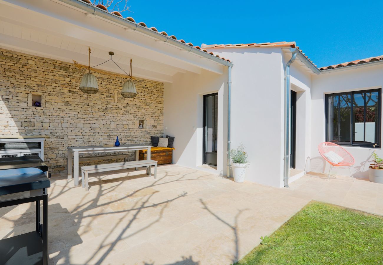 Ferienhaus in Saint-Martin-de-Ré - 550m vom Strand entfernt, Haus für 4
