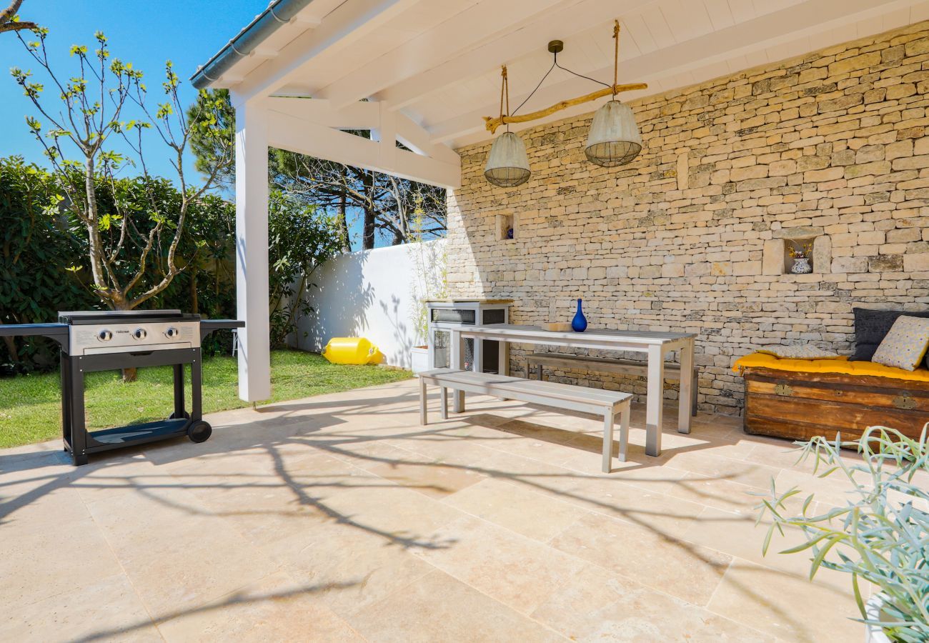 Ferienhaus in Saint-Martin-de-Ré - 550m vom Strand entfernt, Haus für 4