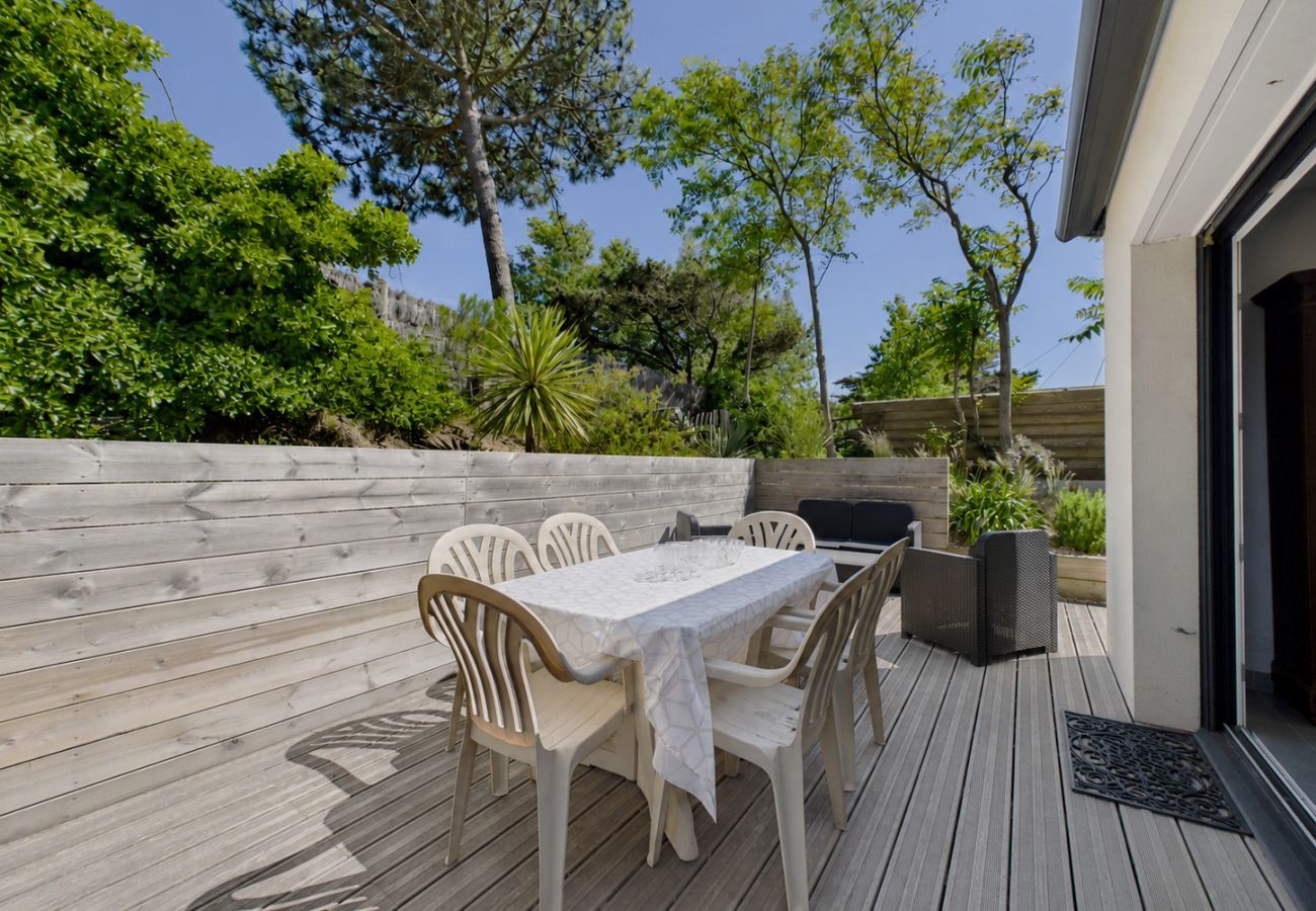 Ferienhaus in Saint-Michel-Chef-Chef -  Neues Haus am Meer - 15 m vom Strand entfernt