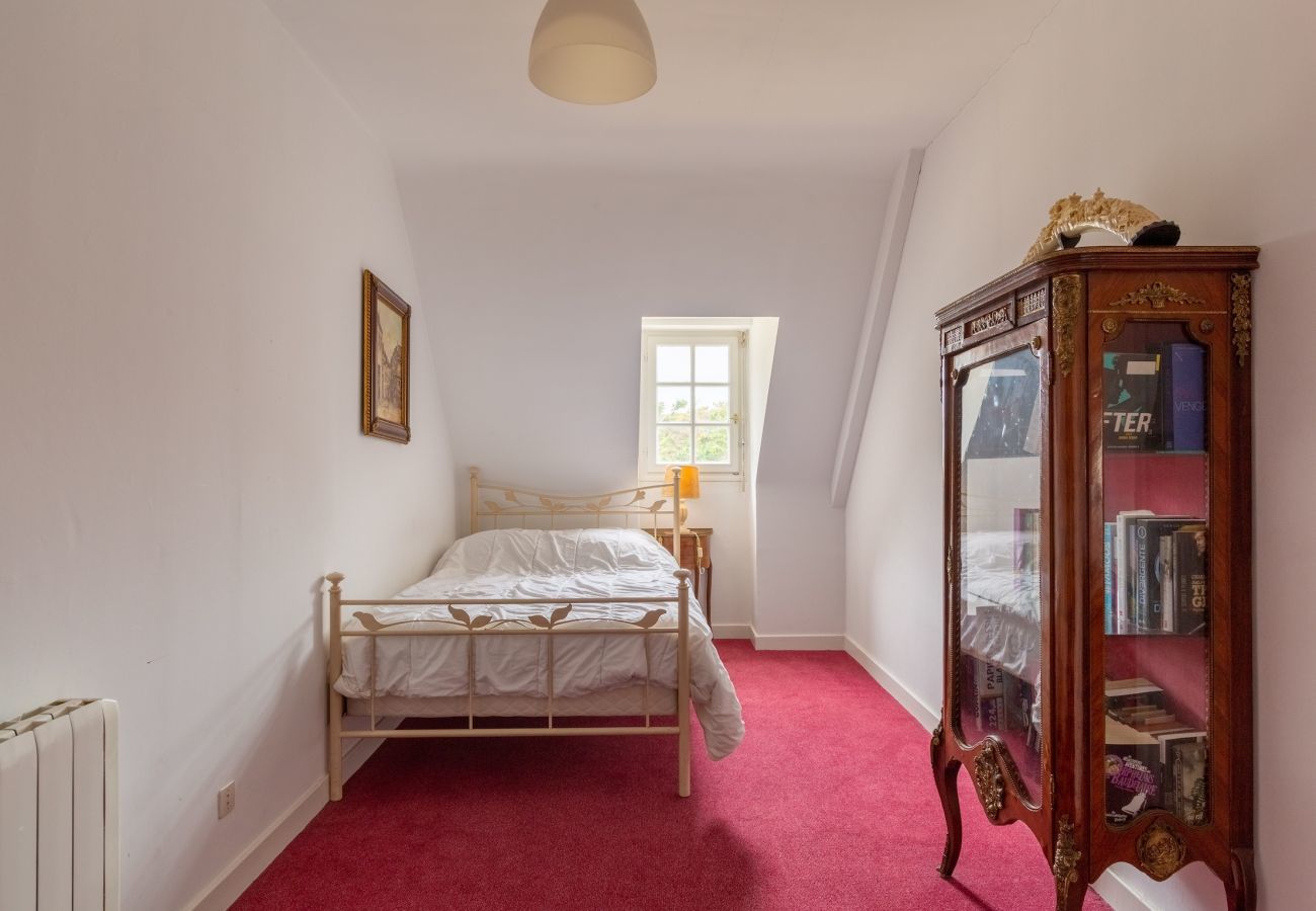 Ferienhaus in Planguenoual - Großes Familienhaus, 230m vom Strand entfernt