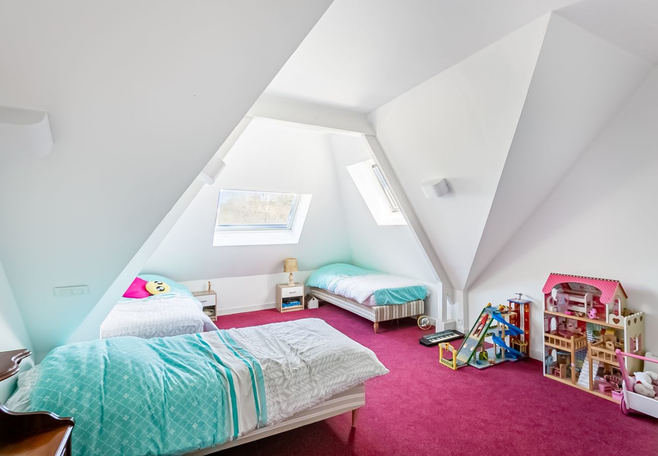 Ferienhaus in Planguenoual - Großes Familienhaus, 230m vom Strand entfernt