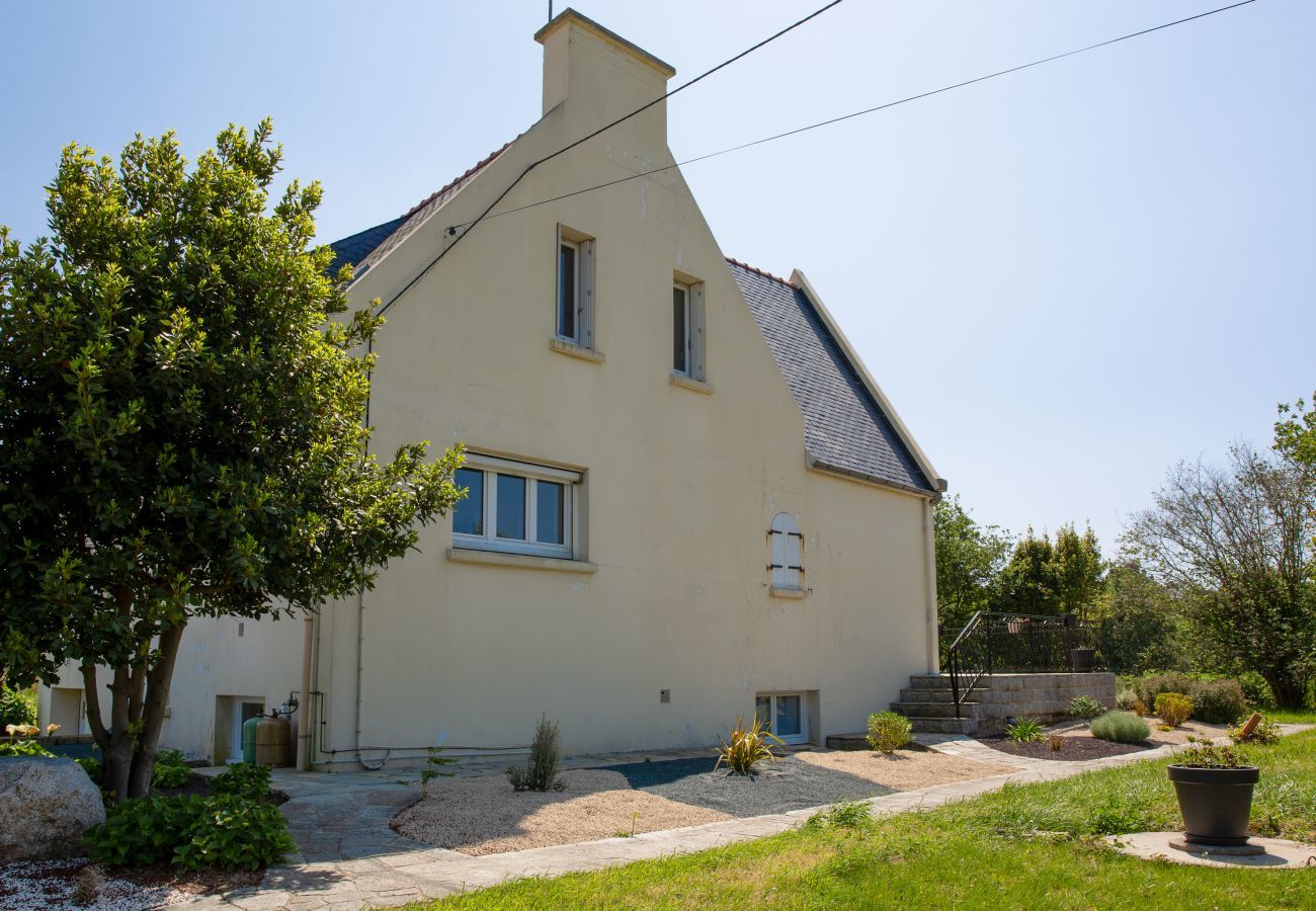 Ferienhaus in Plobannalec-Lesconil - Schönes Haus für 10 Personen mit garten