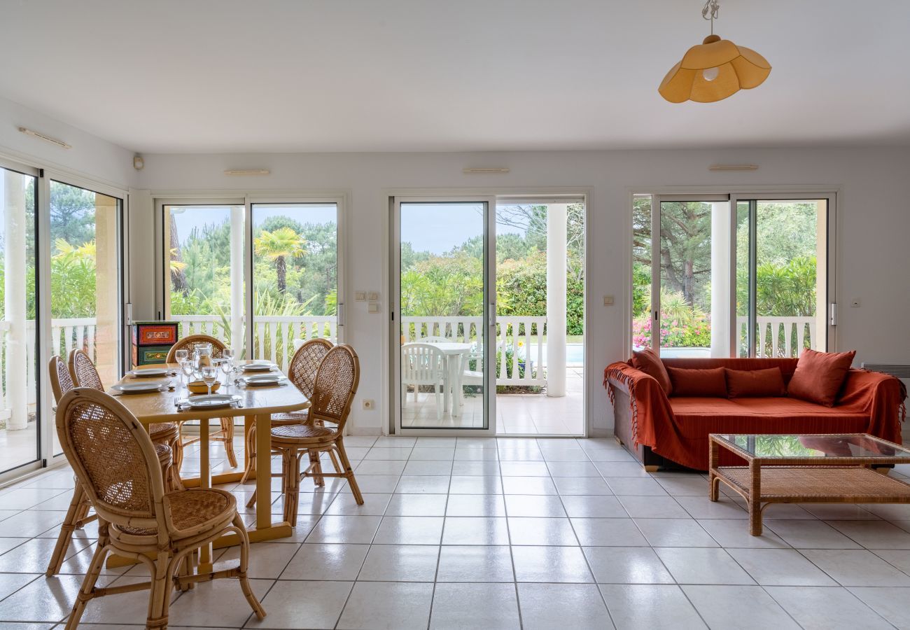 Ferienhaus in Lacanau - Poolvilla für 8 Personen in Lacanau