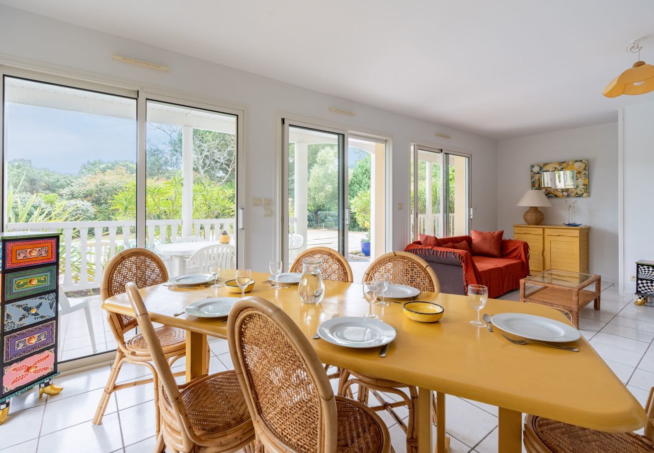 Ferienhaus in Lacanau - Poolvilla für 8 Personen in Lacanau