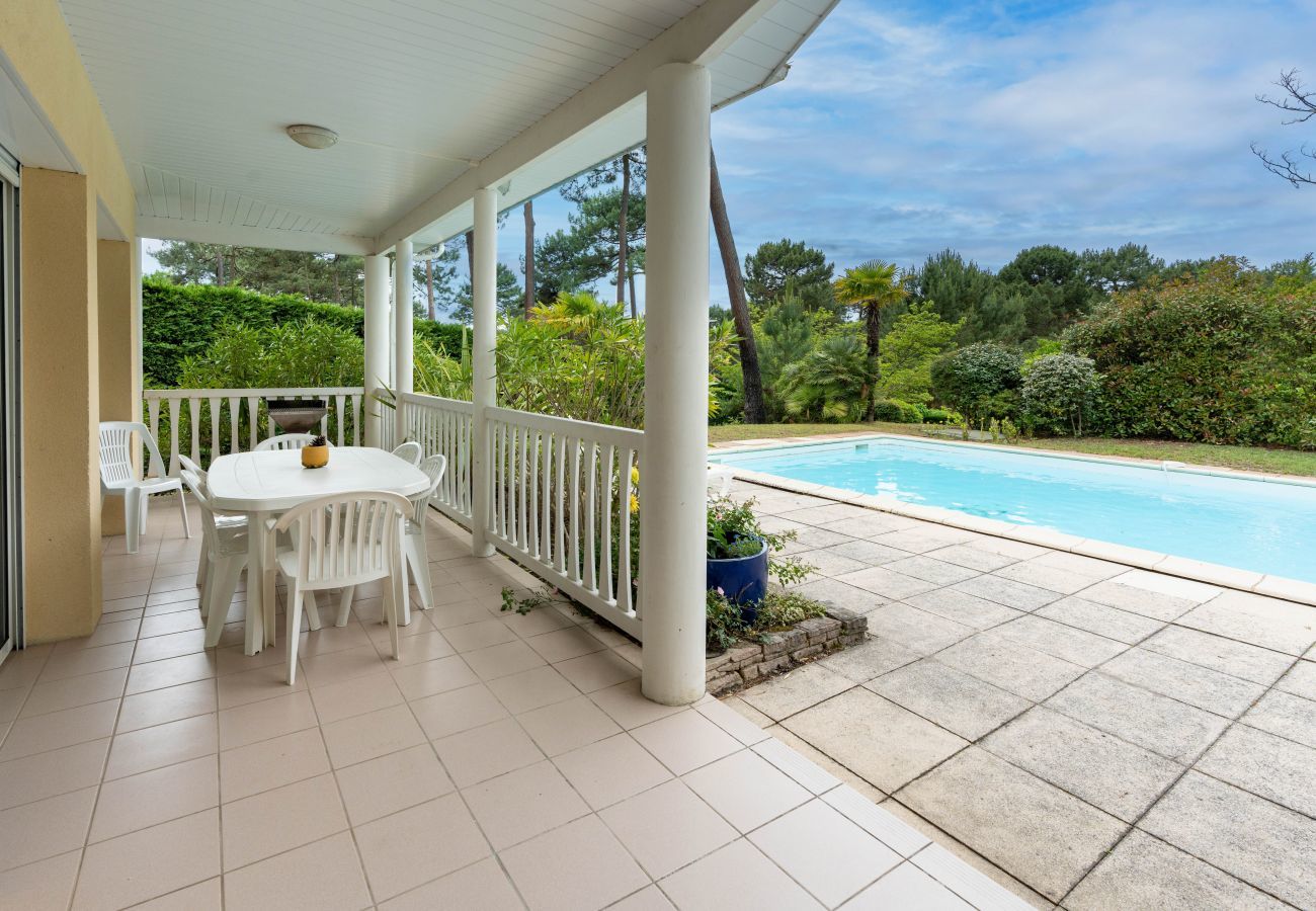 Ferienhaus in Lacanau - Poolvilla für 8 Personen in Lacanau