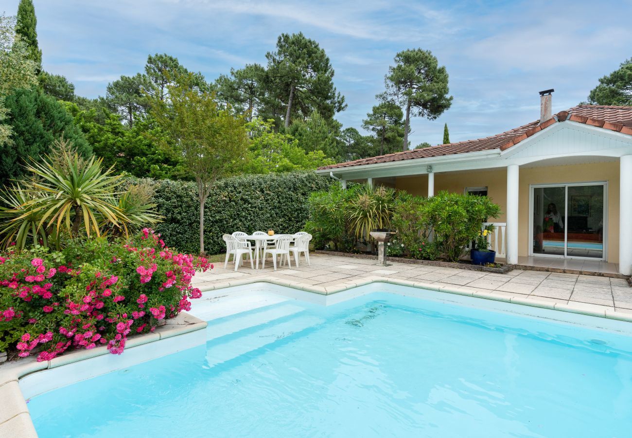 Ferienhaus in Lacanau - Poolvilla für 8 Personen in Lacanau