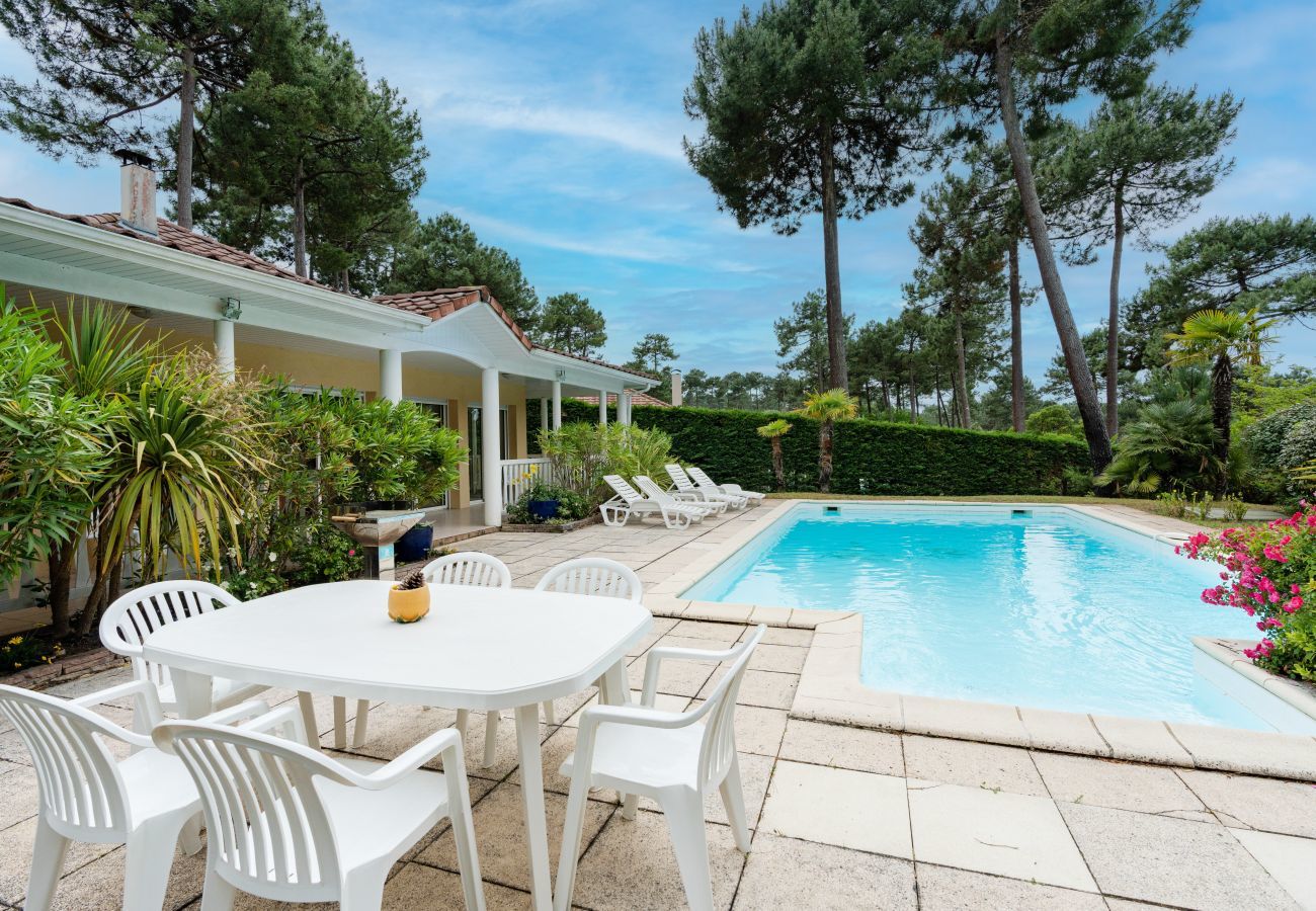 Ferienhaus in Lacanau - Poolvilla für 8 Personen in Lacanau