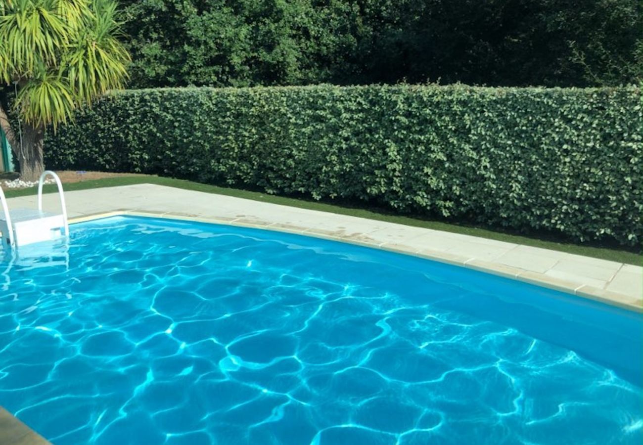 Ferienhaus in Saint-Gildas-de-Rhuys - Hausfür 8 - Swimmingpool - 950m zum Meer