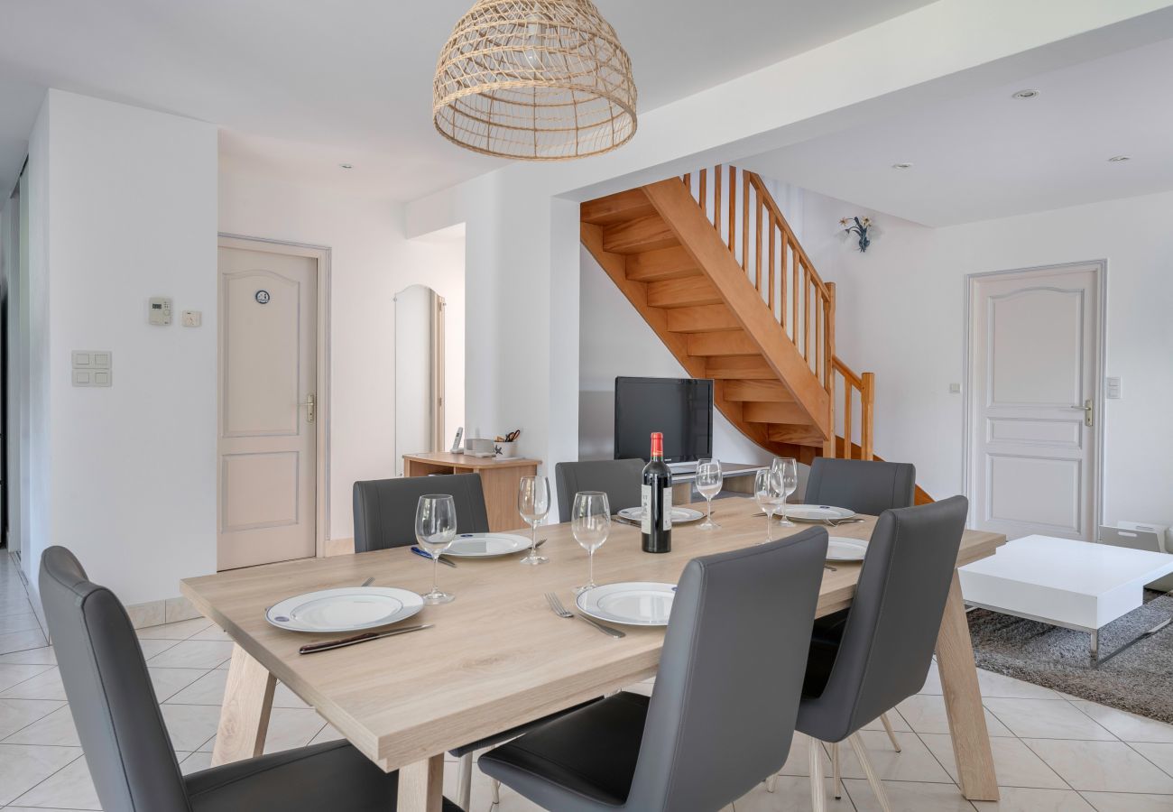 Ferienhaus in Saint-Gildas-de-Rhuys - Hausfür 8 - Swimmingpool - 950m zum Meer
