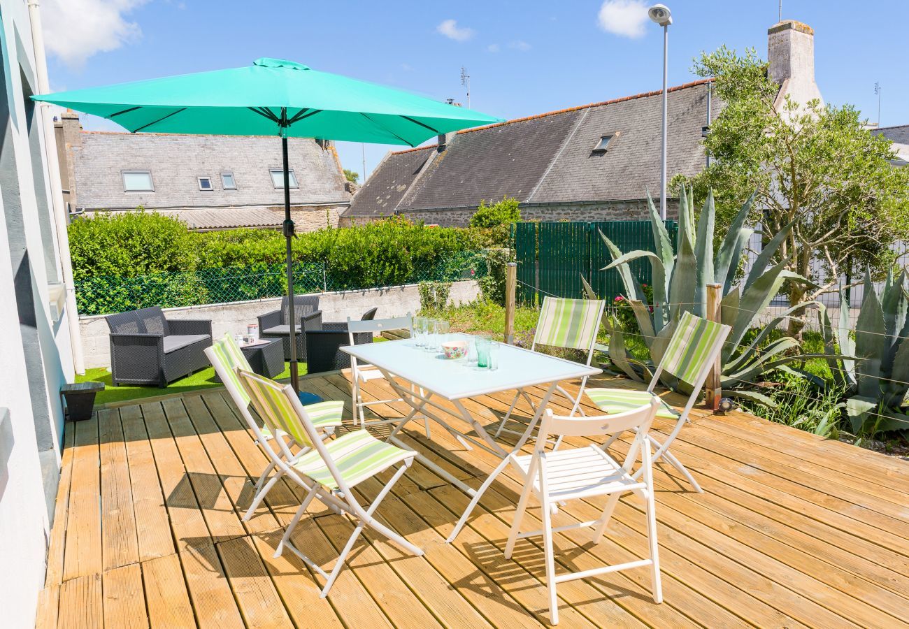 Ferienhaus in Plomeur - Urlaub für 8 vor den Toren von Guilvinec.