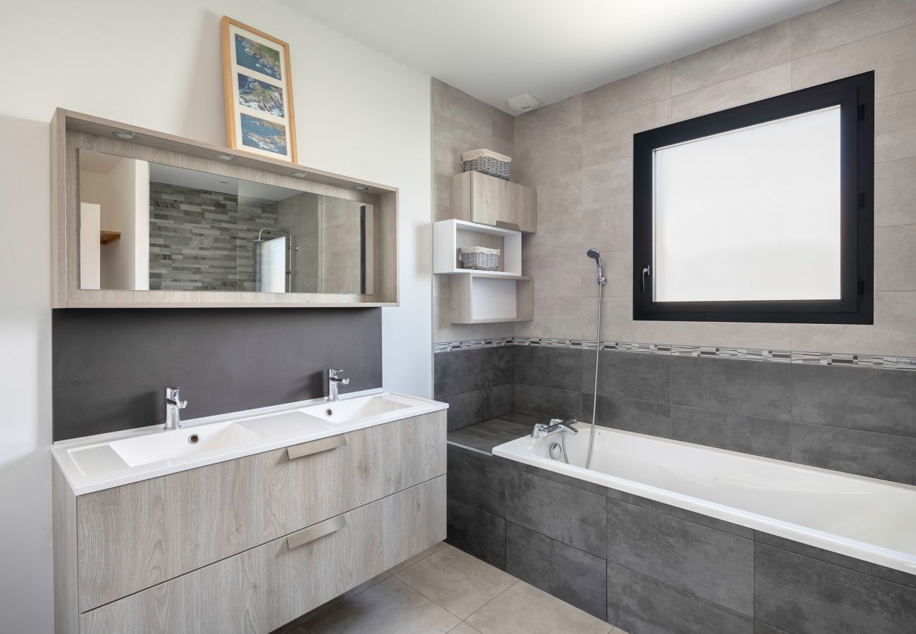 Ferienhaus in La Plaine-sur-Mer - House with pool in La Plaine sur Mer