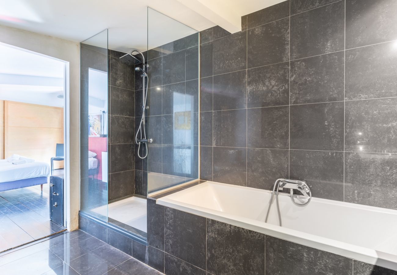 Ferienhaus in Nantes - Künstlerloft im Herzen des Zola-Viertels (2 Pers.)