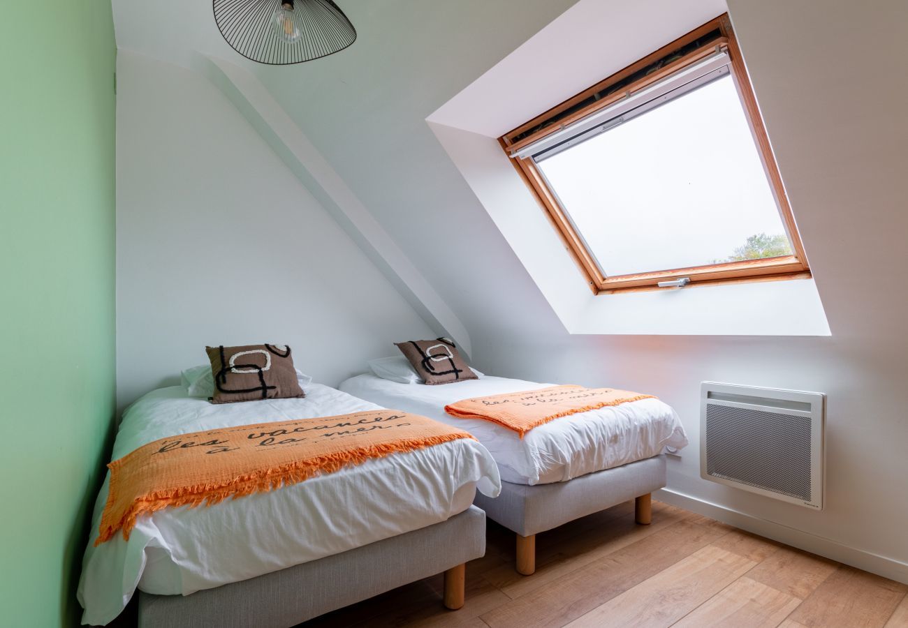 Ferienhaus in Arzon - Buntes Haus mit Whirlpool - 300m zum Strand