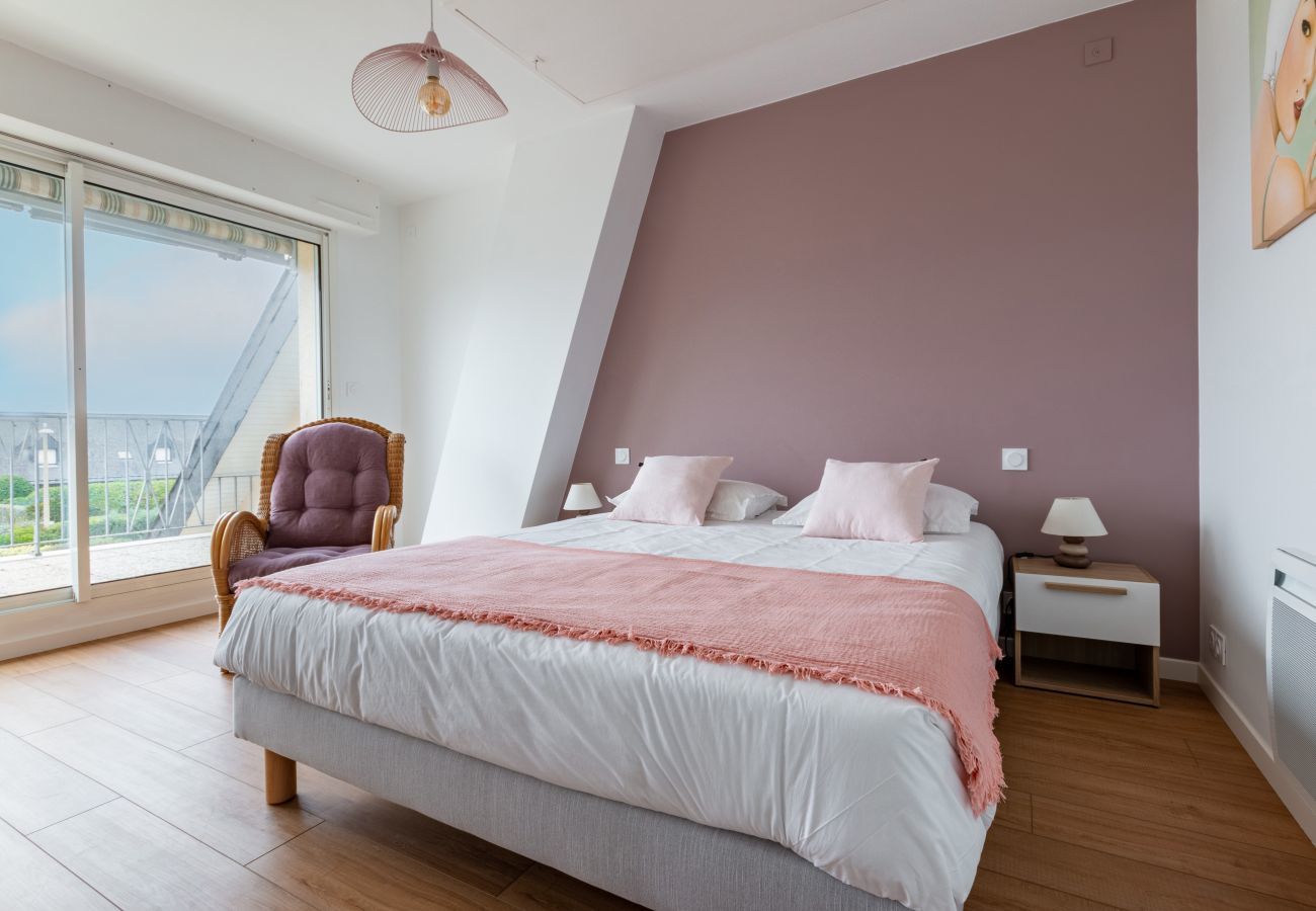 Ferienhaus in Arzon - Buntes Haus mit Whirlpool - 300m zum Strand