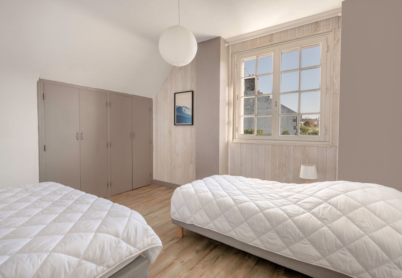 Ferienhaus in Arzon - Wohnzimmer für 11 - Garten - Arzon